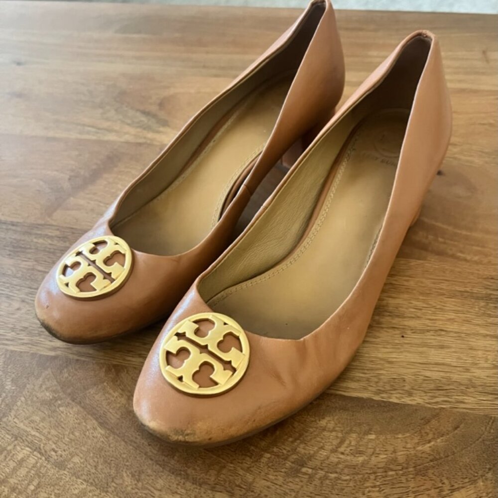 Tory Burch Chelsea Medallion 50mm Pump size 8.5